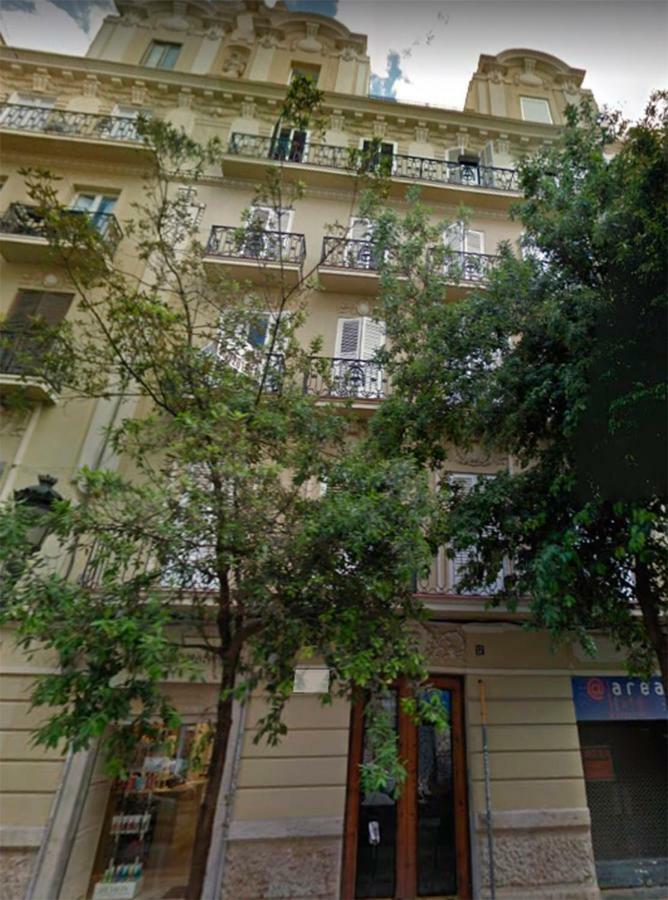 Florit Flats - Chic And Central In A Lively But Quiet Area All Walking Distance บาเลนเซีย ภายนอก รูปภาพ